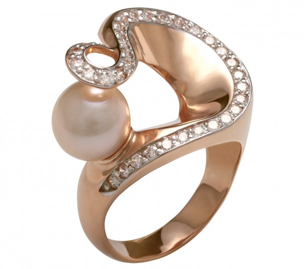 Золотое кольцо с жемчугом и фианитами. Артикул 320789  размер 18.5 - Фото 1
