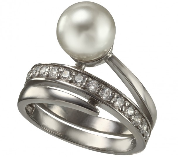 Серебряное кольцо с жемчугом и фианитами. Артикул 320956С  размер 17.5 - Фото 1