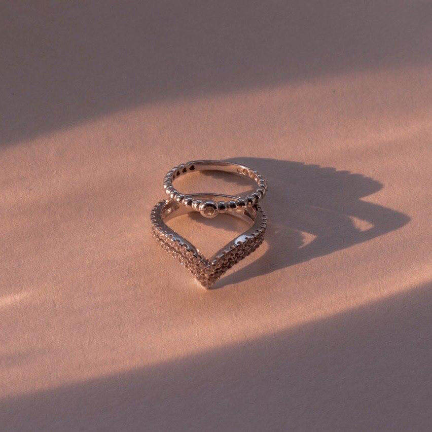 Серебряное кольцо с фианитами. Артикул 380154С  размер 16 - Фото 3