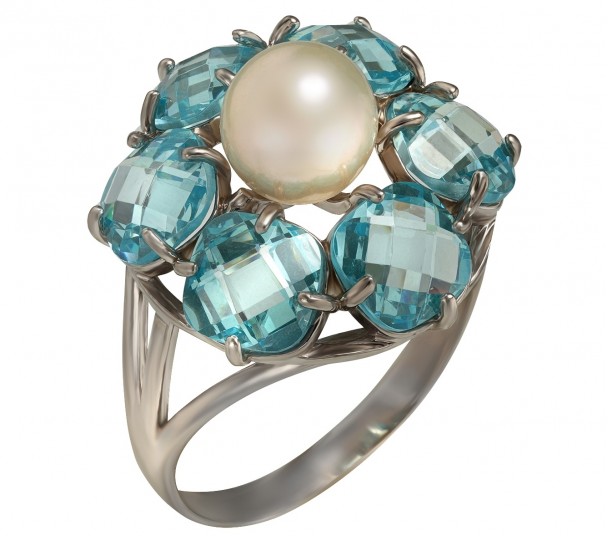 Серебряное кольцо с жемчугом и фианитами. Артикул 380078С  размер 17 - Фото 1